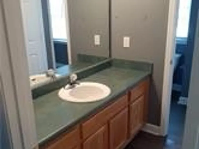 101B Laura Ln — Photo 11