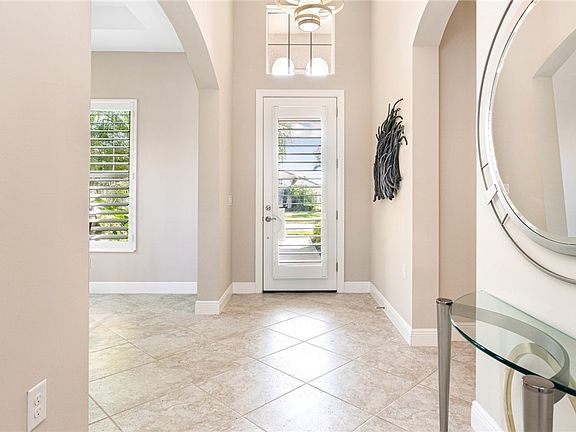 5th image of 11520 Giulia Dr