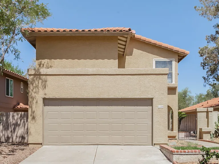 5330 E Fairfield St — Photo 1