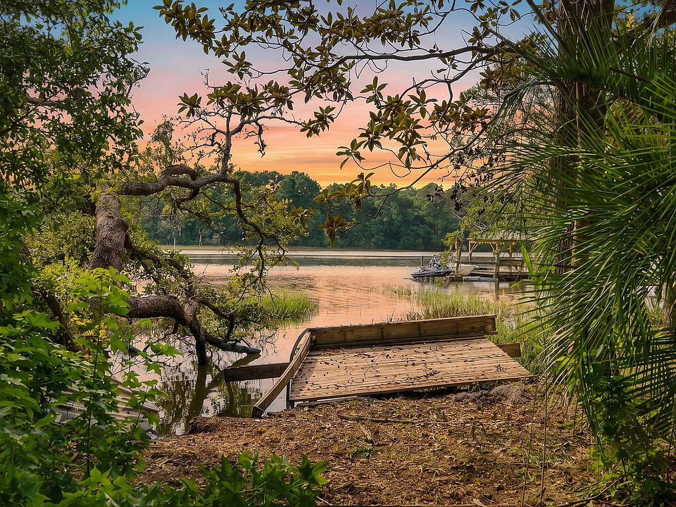 1st image of 1627 Point Park Dr