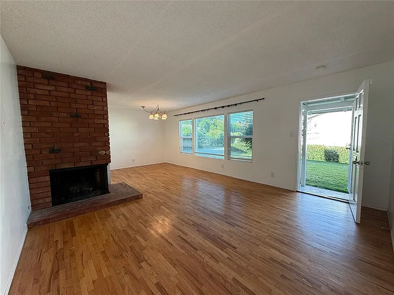 5937 Sultana Ave — Photo 4