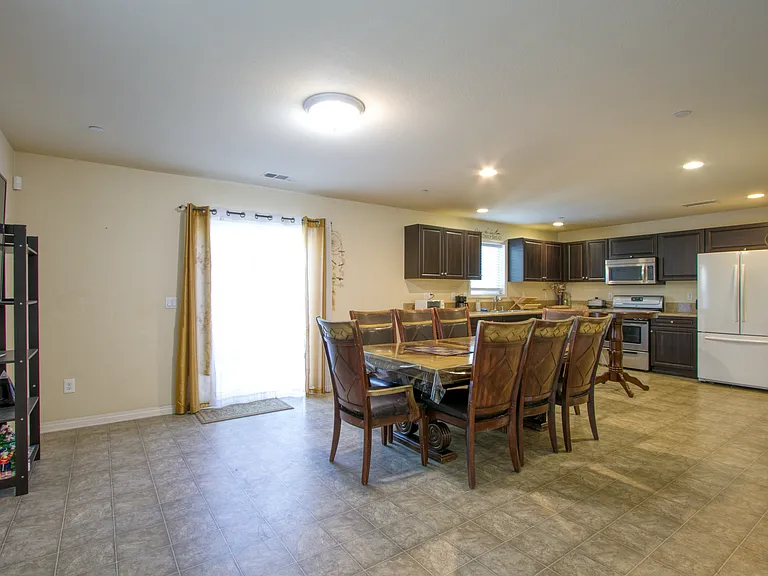 142 Diego Rd — Photo 6