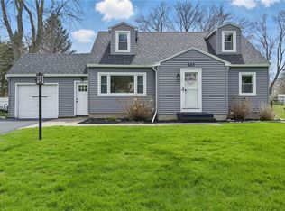 623 Beverly Dr, Webster, NY 14580