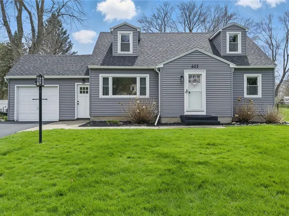 623 Beverly Dr, Webster, NY 14580