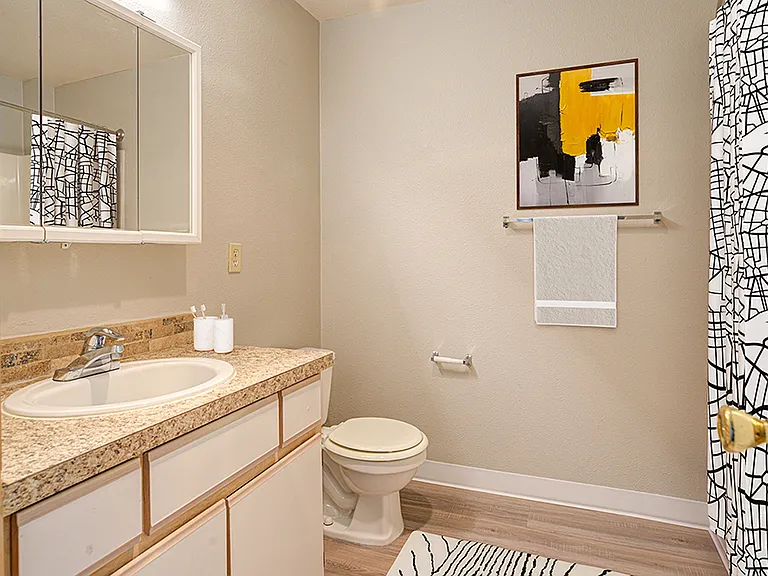 Veri on Sunnyview — Photo 24