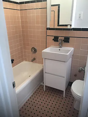 Rented by Green Home NY Realty LLC | media 9