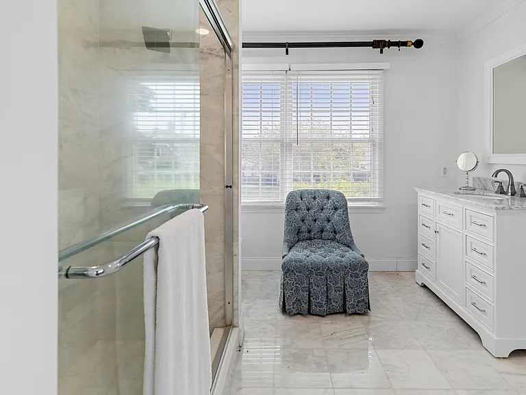 11 Leos Ln — Photo 24
