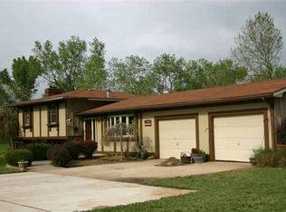 402 Village Rd, El Dorado, KS 67042