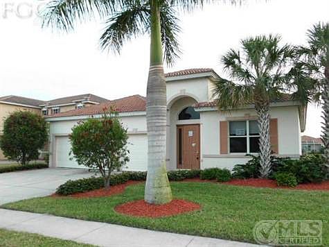 Front view of home