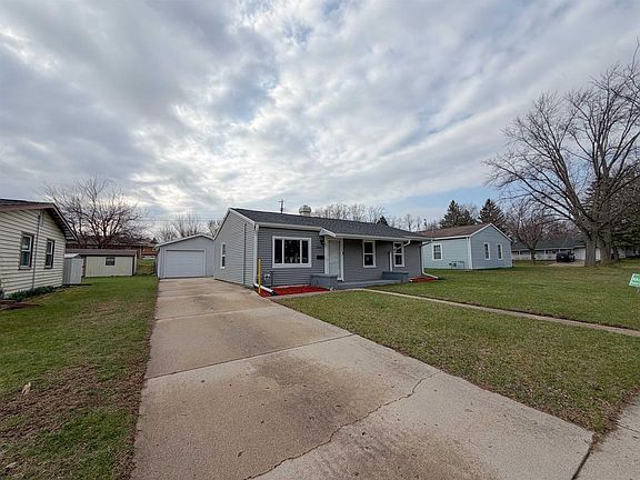 2nd image of 1860 Sun Valley Drive