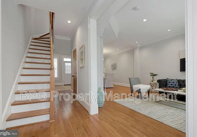 431 Manor Pl NW — Photo 3