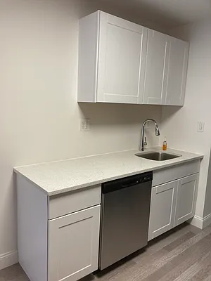 Rented by CC Managers INC | media 34