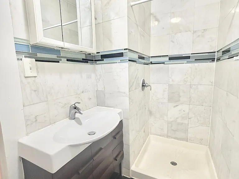 371 Norton St #1 — Photo 8