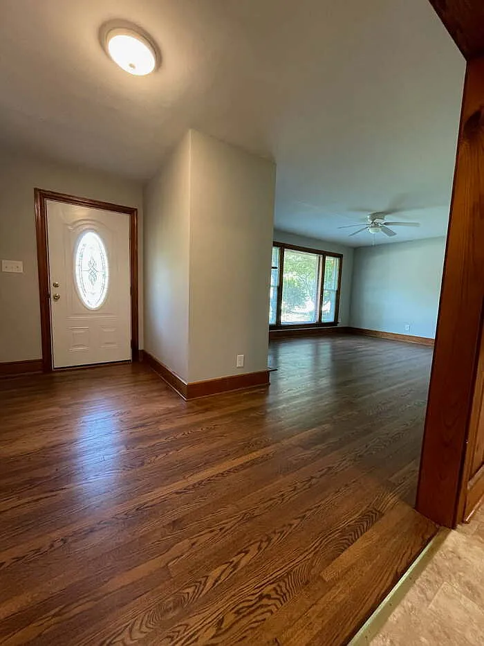 3 bed, 1.5 bath, 1481 sqft, $1,400 — Photo 4