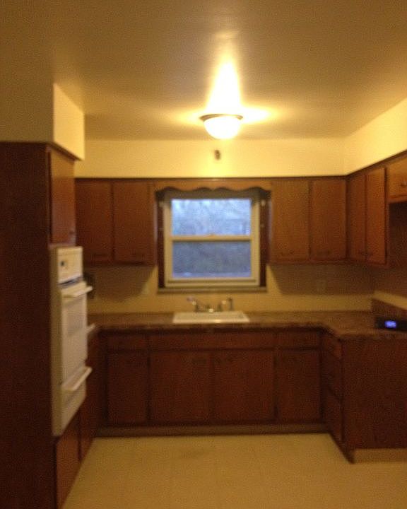2nd image of 306 W 15th St APT 1