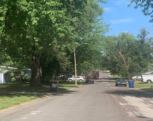 4th image of 9455 Stansberry Ave