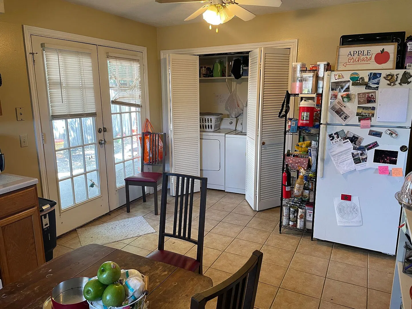 Available For August Pre-Lease Charming 3 Bed, 2 Bath Duplex In Great Location! — Photo 4