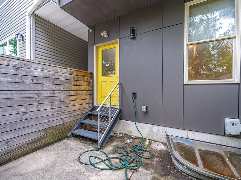 1642 N Marshall Street — Photo 11