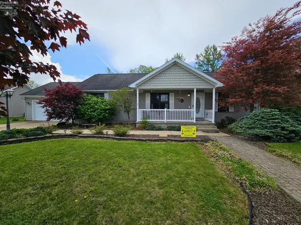 238 Nathan Dr, Clyde, OH 43410