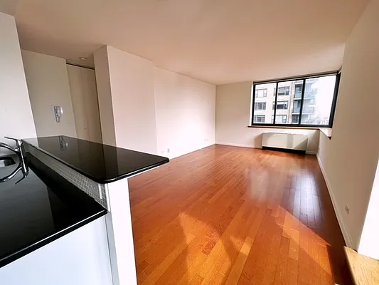 Rented by Royal Operation System | media 12