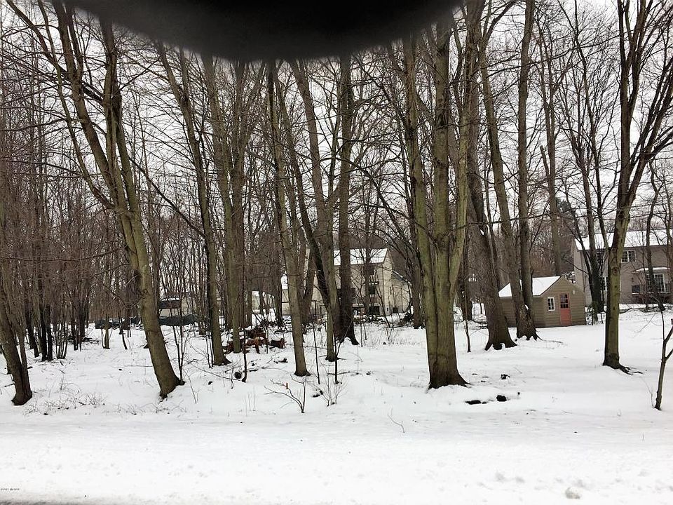 2nd image of 2850 Delany St