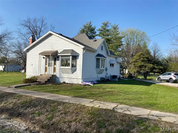 638 E Ford Ave, Witt, IL 62094