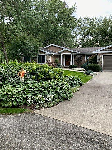 1st image of 676 Leonard Dr