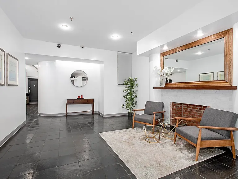 36 W 35th St #C6 — Photo 2