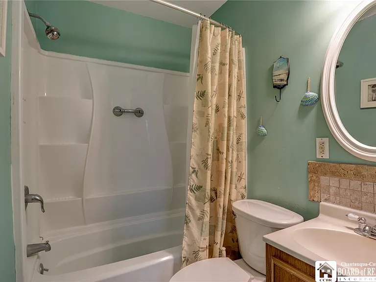 2372 Lakeside Dr — Photo 18