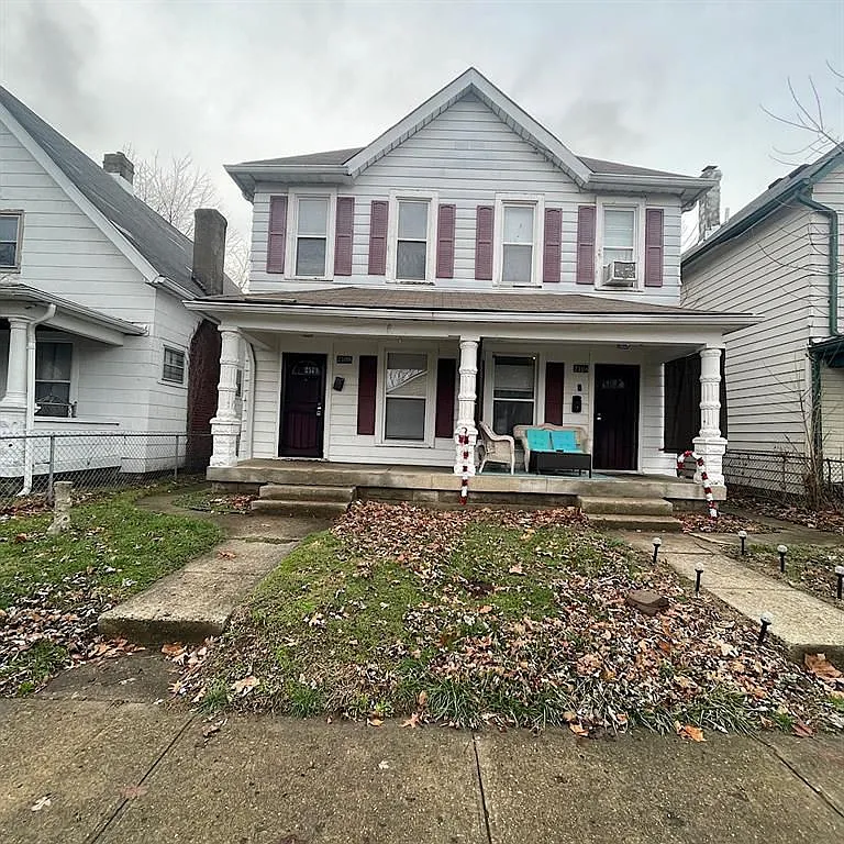 2108 Singleton St photo 1