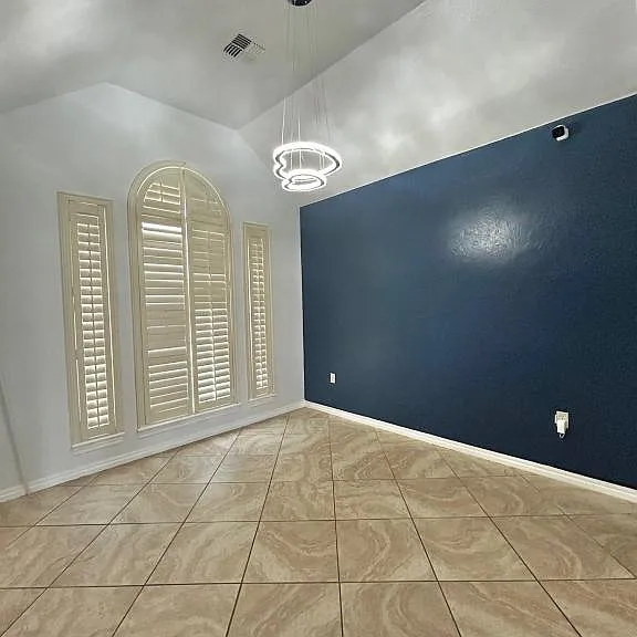 5102 NE Haddington Pl — Photo 4