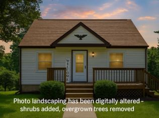 604 Fairchild St, Coralville, IA 52241