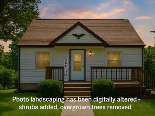 604 Fairchild St, Coralville, IA 52241