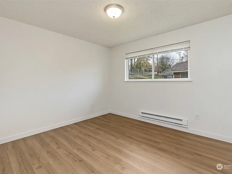 1521 E 38th St #2 — Photo 6
