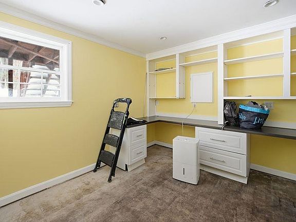 5th image of 15 Culver Street #81