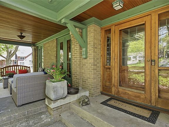 3rd image of 149 Nunda Blvd