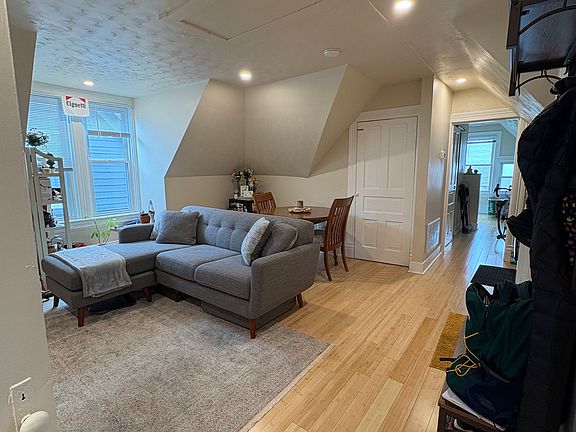 4th image of 5835 Alder St Floor 3