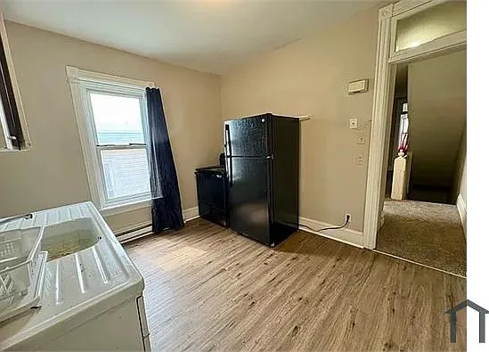 3 bed, 1361 sqft, $1,150 — Photo 4