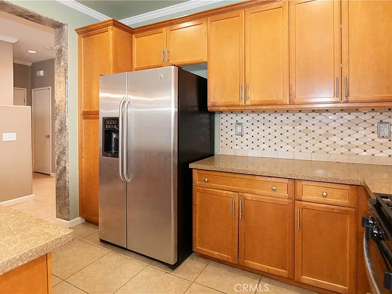 619 W Avenue H13 — Photo 41