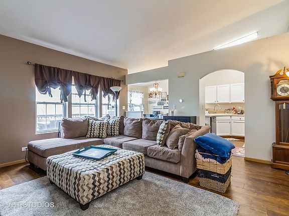 4th image of 1315 Acorn Dr