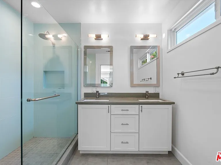 2809 S Canfield Ave — Photo 8