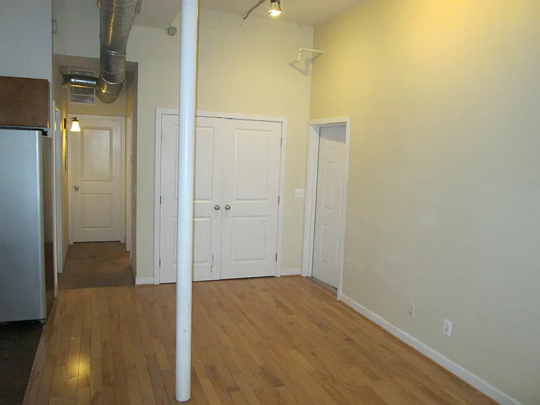 1211 S Charles St #5 — Photo 7
