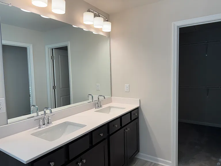 1574 Halbrook Pl SW — Photo 17