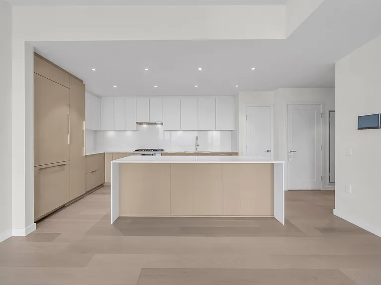 128 W 15th St #2101 — Photo 18