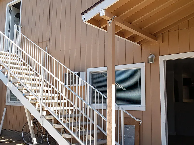 1514 Ewing St — Photo 18