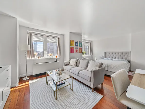 425 5th Ave APT 27C, New York, NY 10016