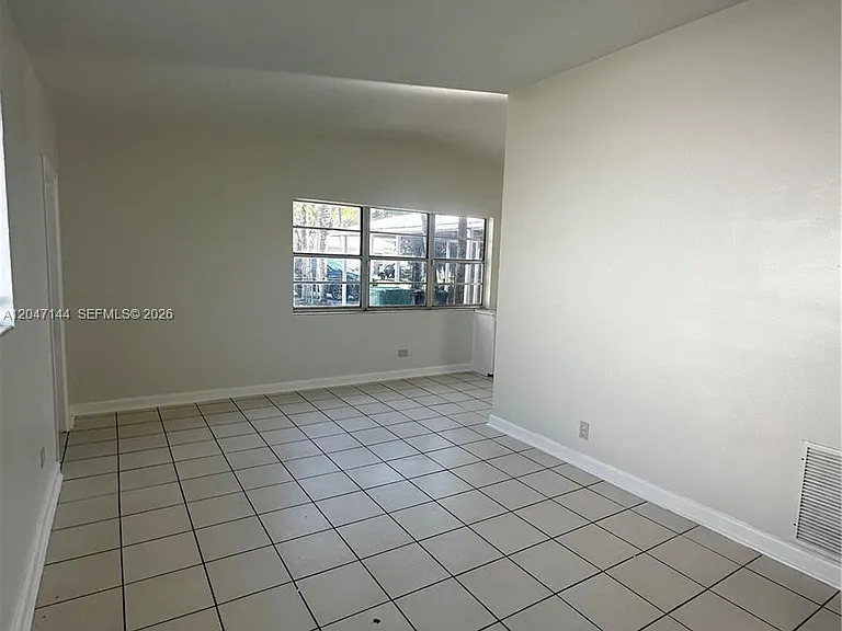 821 SW 2nd St — Photo 20