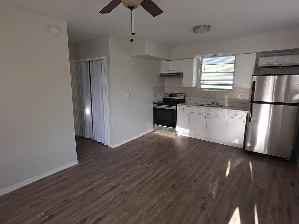 1826 Sherman St #15