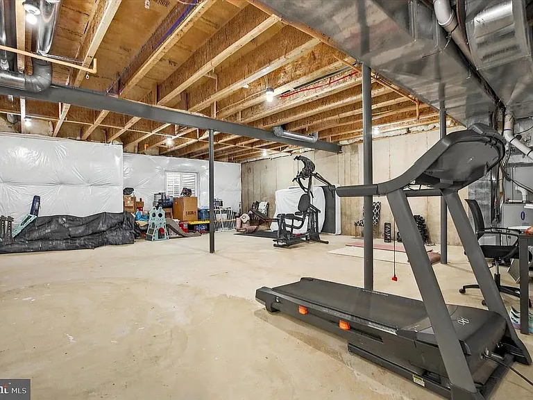 604 McNair Dr — Photo 21