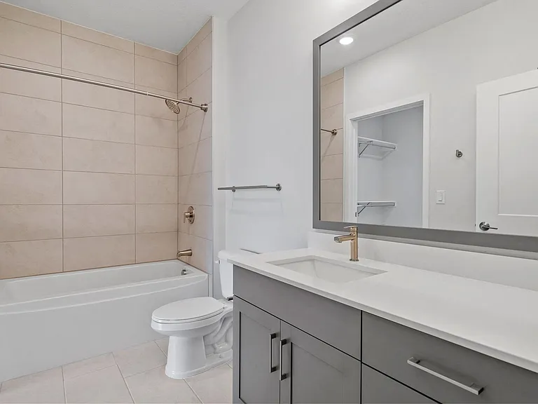 Maison - 1 Bed / 1 Bath - 785-791 Sq.Ft.